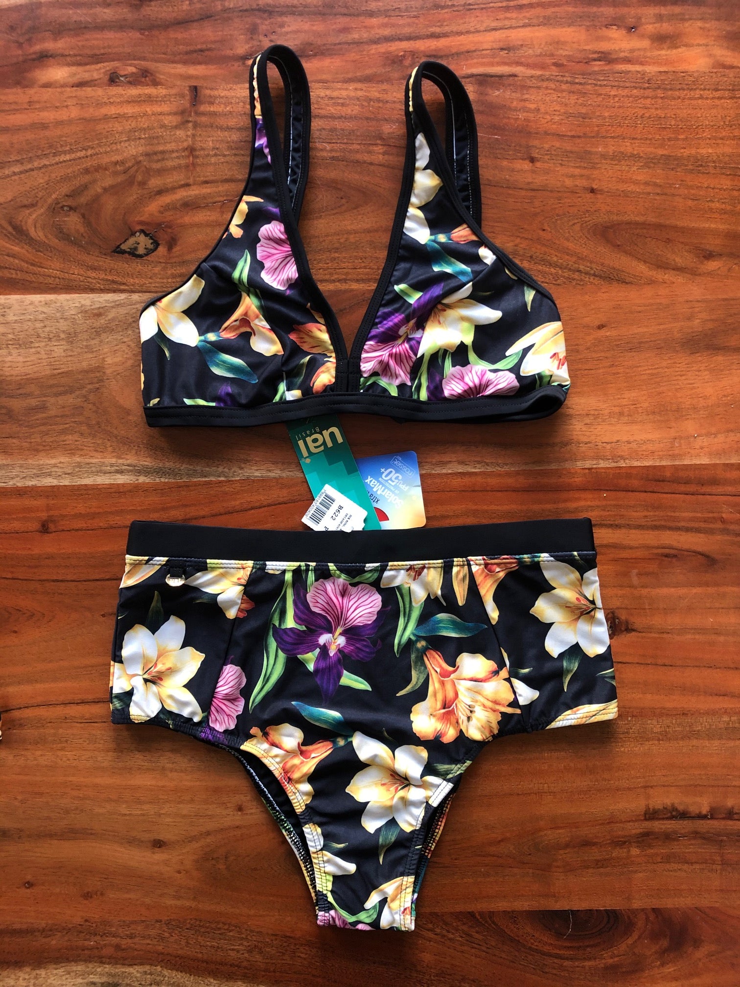 Plus size bikini set with high waisted bottoms - Black floral